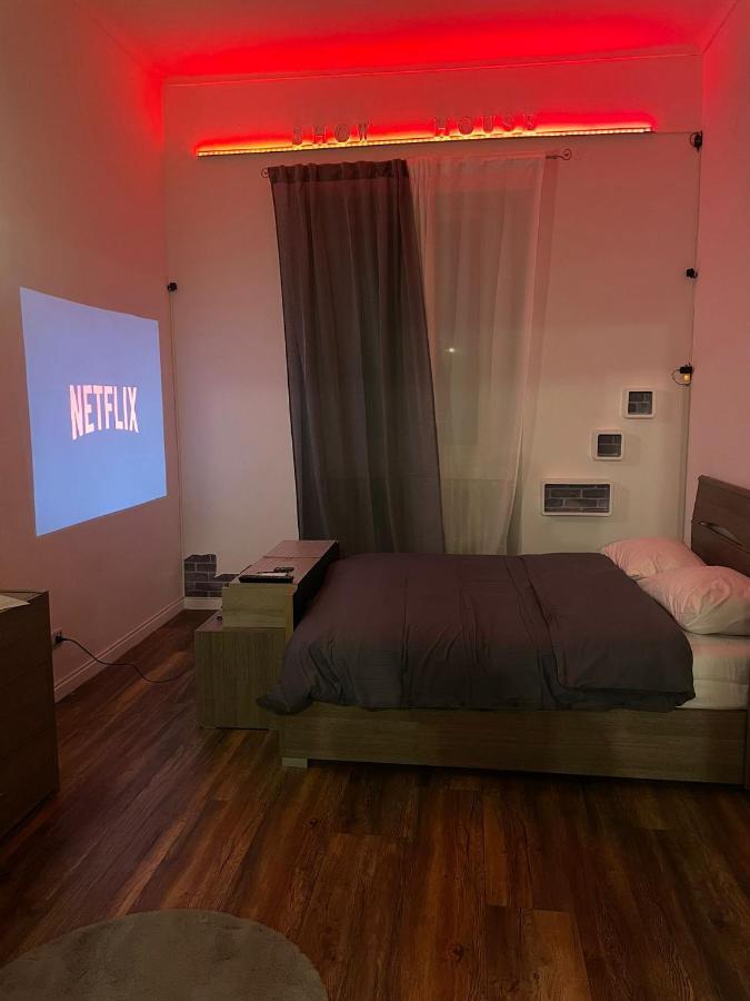 Show House Турин Экстерьер фото