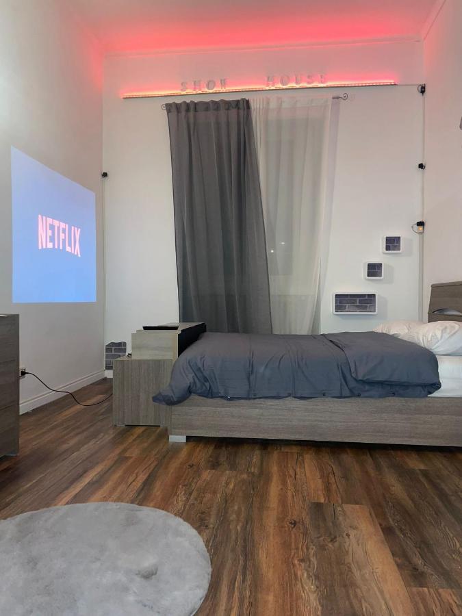 Show House Турин Экстерьер фото